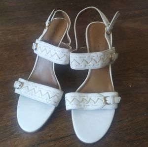 Tahari sandals